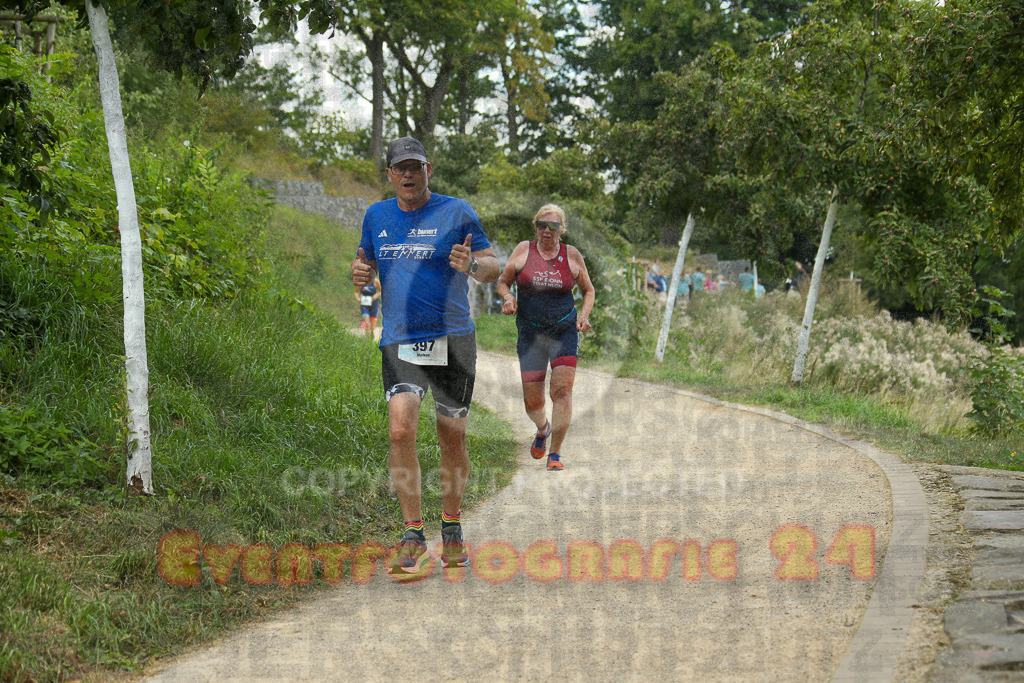250824_1353_EX1_4161 | Sportfotografie im Rhein-Sieg Kreis, Köln, Bonn, NRW, Rheinland Pfalz, Hessen, etc. Unser Tätigkeitsfeld umfasst den Laufsport vom Volkslauf über den Marathon, Duathlon, Triathon bis zum Ultralauf wie Kölnpfad Ultra oder Schindertrail.