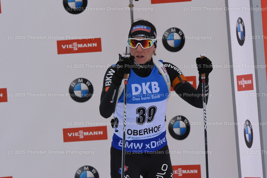 IBU WC Biathlon Oberhof 2018 | GASPARIN Selina (SUI) beim Start; IBU WC Biathlon Oberhof 2018, 7.5 km Sprint Frauen am 04.01.2018 in der DKB Ski Arena in Oberhof, (Deutschland) - Realisiert mit Pictrs.com