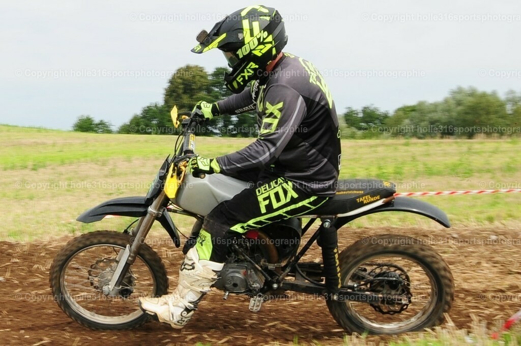 DSC_4875 (2) | Sportfotografie , Motorsport, Motoross, Reitsport, Mointainbike, Enduro,
Landschaft , Outdoor, Eventfotografie, Landschaft, Bilder online bestellen - Realisiert mit Pictrs.com