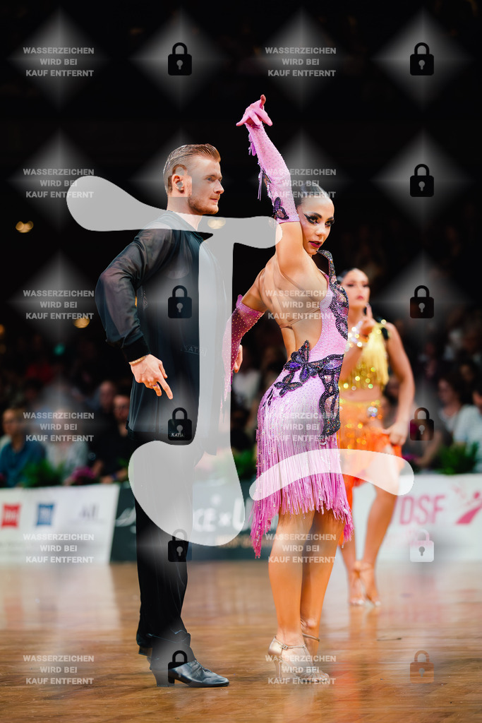 GOC 2025 - WDSF GrandSlam Latin 29th (129) Daniel Schmuck _ Irina Tudorache (Germany)-2025-08-23-2578 | Webshop for digital downloads and prints of dance sport, event & show photographer Julian Link - Realisiert mit Pictrs.com