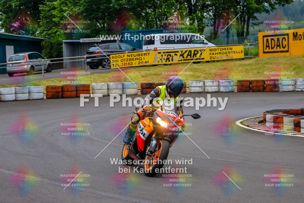 OBK-5397 | Hier findet Ihr Bilder von Touristenfahrten auf der Nürburgring Nordschleife oder von anderen Veranstaltungen die ich besucht habe. Viel Spass beim Durch Schauen 