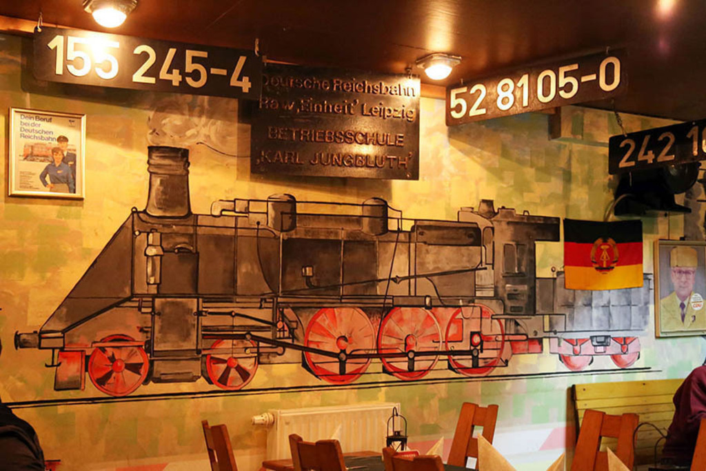 Foto: Leipzig - TBE-Engelsdorf | Das Team hinter BILDLEXIKON LEIPZIG bündelt historische wie aktuelle Informationen über die Stadt Leipzig in Text und Bild auf einer Plattform und stellt diese der interessierten Öffentlichkeit zur Verfügung.
