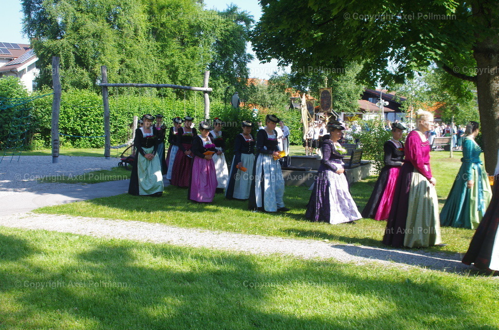IMGP3069 | fotografiert von Axel PollmannLeonhardi Wallfahrt Benediktbeuern und Murnau, Fronleichnam, Fasching, Landschaft im Loisachtal und Benediktbeuern  - Realisiert mit Pictrs.com
