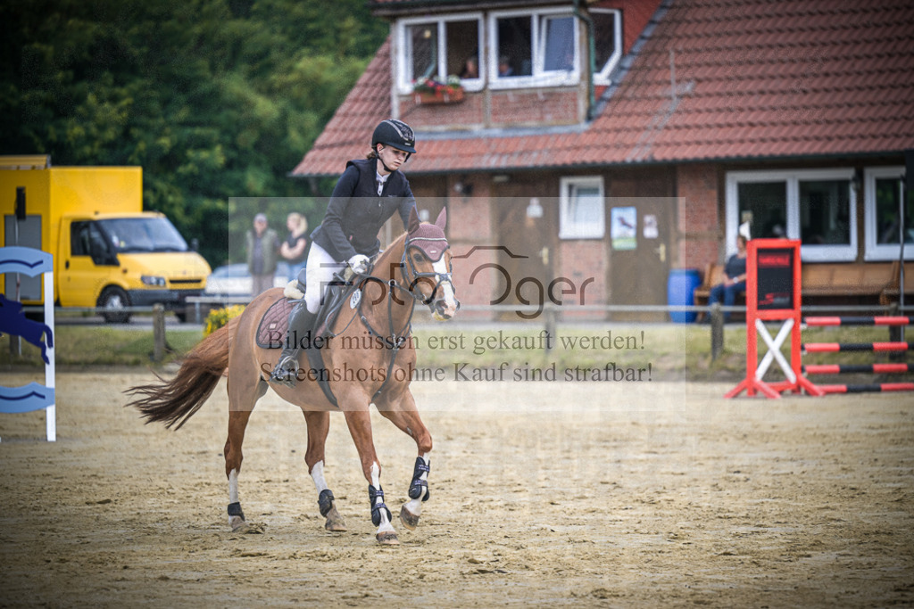 DOS_9943 | Entdecke hochwertige Reitturnierfotos von Foto Oger. Professionell, emotional und authentisch – jetzt Lieblingsmomente im Shop bestellen.Deutschlandweite Turnierfotografie. - Realisiert mit Pictrs.com