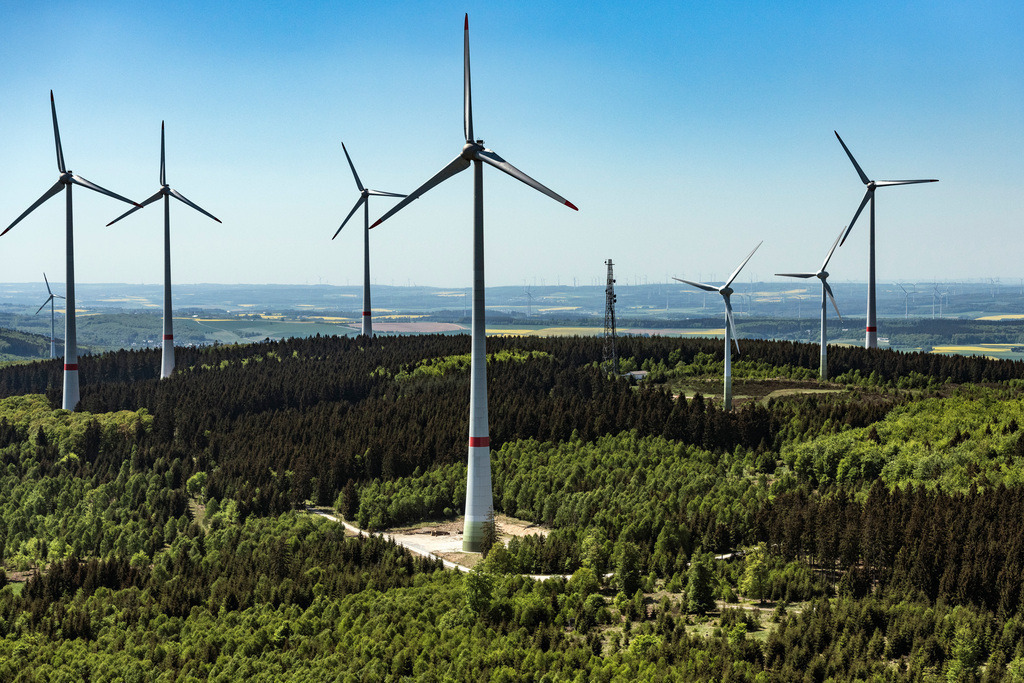 dr__dsc9741.jpg | DAXWEILER 08.05.2018 Windenergieanlagen ( WEA ) - Windrad- auf einem Feld in Daxweiler im Bundesland Rheinland-Pfalz, Deutschland. // Wind turbine windmills on a field in Daxweiler in the state Rhineland-Palatinate, Germany. Foto: Daniel Reiter