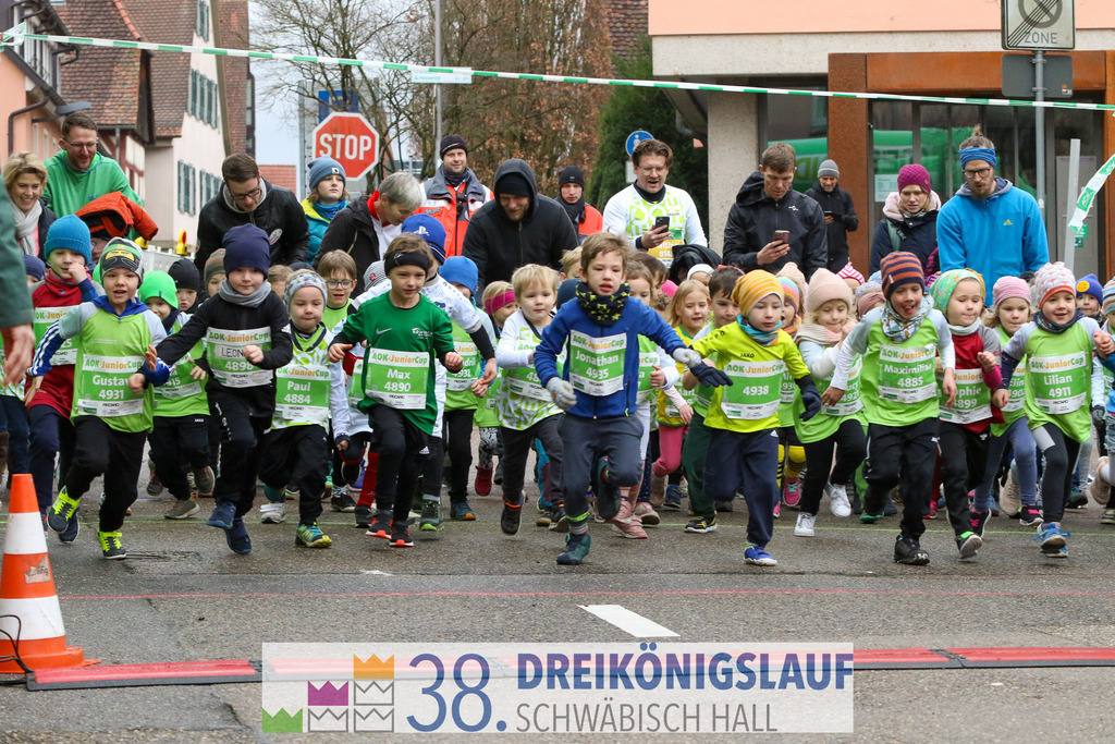 400m AOK Junior Cup | 3 Koenigslauf 2024 400m AOK Junior Cup - Realisiert mit Pictrs.com