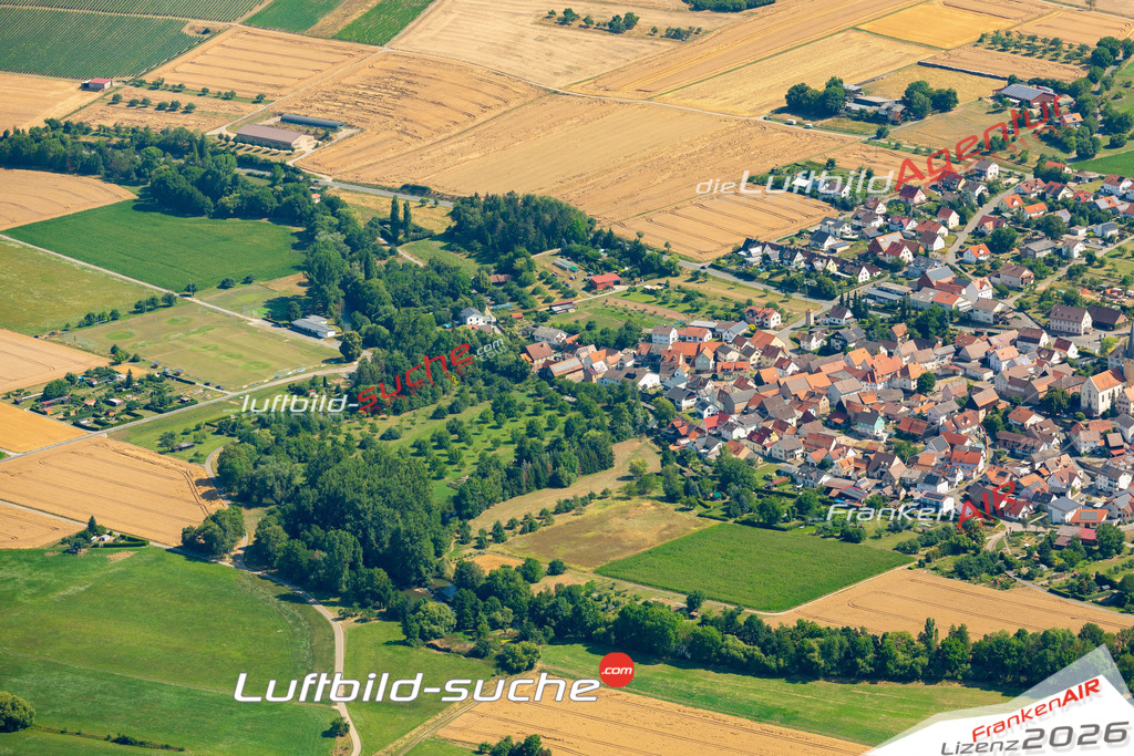 Das Luftbild zeigt : Impfingen Tauberbischofsheim - Die Luftaufnahme wurde 2023 vom UL-Flugzeug aus erstellt ( keine Drohne ) - Hochauflösende Luftaufnahme - Für grossformatige Ausdrucke geeignet. Die Geschenkidee !Mit Lizenz und Bildrechte bestellbar