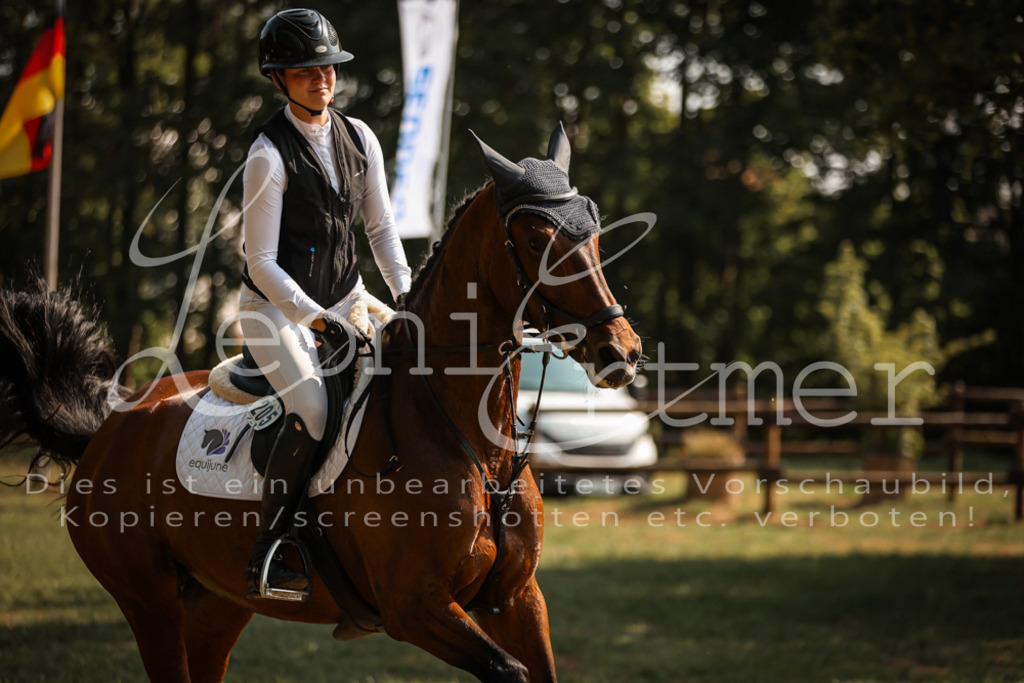 13.FrPfA00037 | Leoni Ertmer Photography - Realisiert mit Pictrs.com