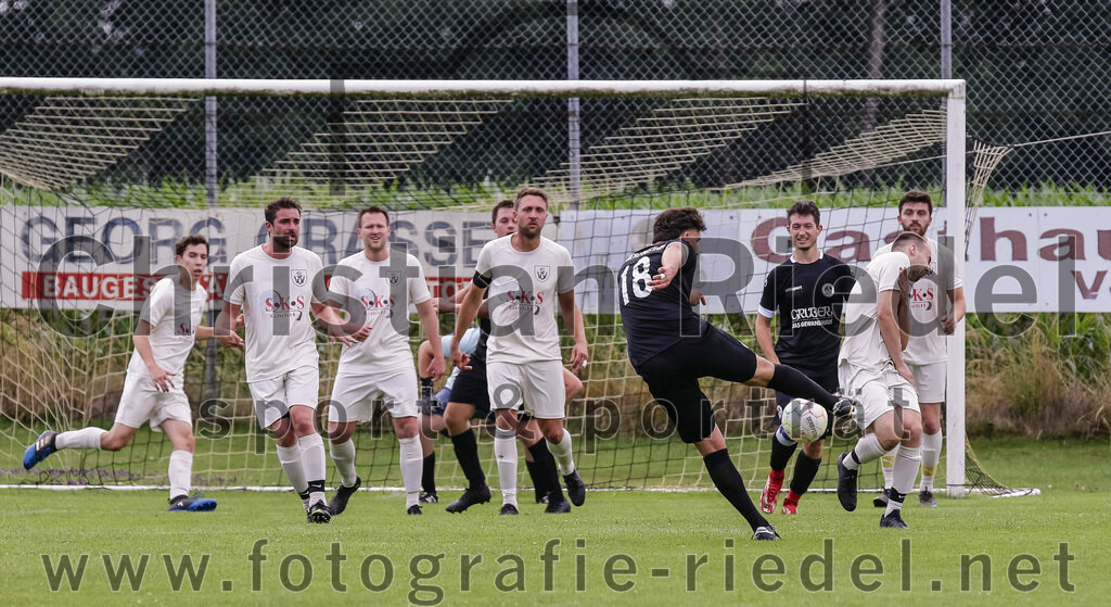 2023-07-02_016_SV_Walpertskirchen_II_gegen_FC_Herzogstadt_II | Walpertskirchen, Deutschland, 02.07.2023:
Fußball, A-Klasse 2023 / 2024, Testspiel, SV Walpertskirchen II gegen FC Herzogstadt II, Endergebnis: 2:0

Foto: Christian Riedel / fotografie-riedel.net