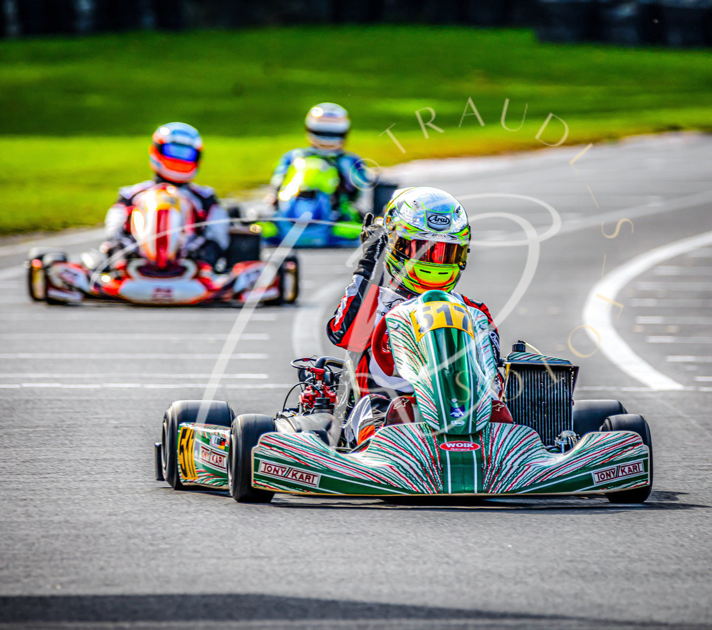 0ED13F26-7F68-4320-8DAE-01B38AFD366A | traudl_s_fotos