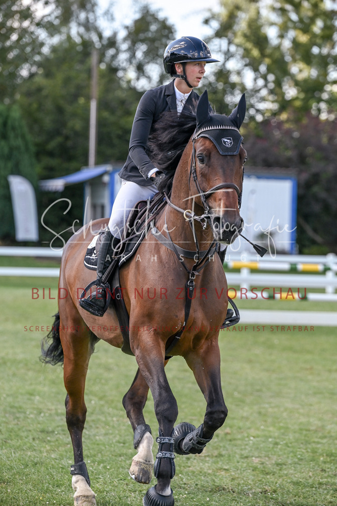 Schugtsche-Düren.2024-09.Springprf.L-194 | Schugtsche Fotografie - Realisiert mit Pictrs.com