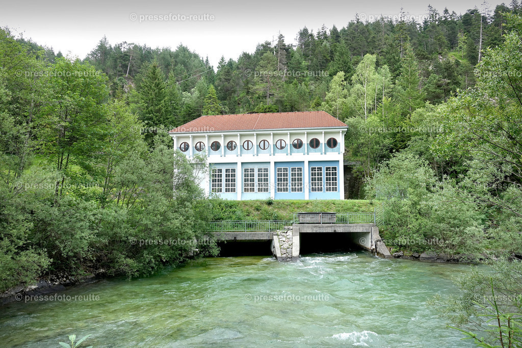 welltvi-2019-Juli09--Stuibenfaelle-Planseeabfluss-Reutte-DSD03362 | Info aus dem Bezirk Reutte/Ausserfern Tirol sowie eine umfangreiche Bilddatenbank über die gesamte Region: Lechtal, Talkessel Reutte, Tannheimertal, Zwischentoren. Lech, Plansee, Zugspitze, Grenztunnel, B179, Fernpassstraße, Verkehr, Lawinen, Tradition, - Realisiert mit Pictrs.com