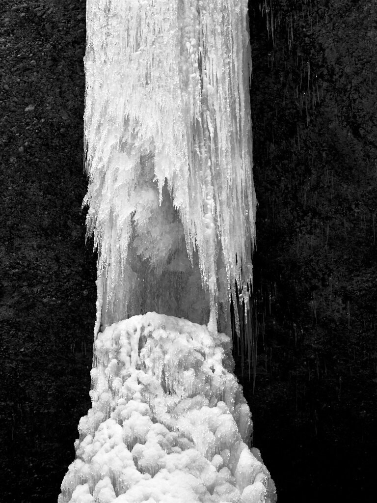 Frozen | Gefrorener Wasserfall - Realisiert mit Pictrs.com