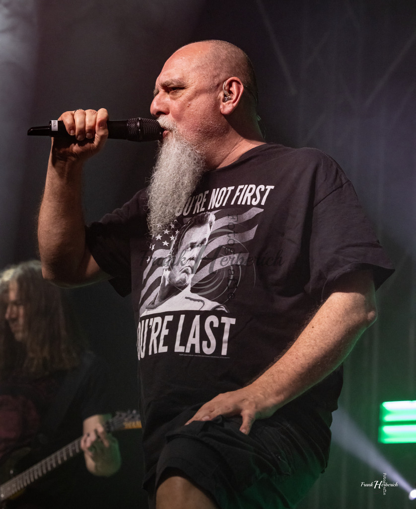 Justice Geiselwind 21.03.2026 | Frank Herberich Fotografie, Frank Herberich, Fotografie, Hochzeit, Portrait, St. Peter Ording, Ording, Westerhever, Nordsee, Frank Fotografie, Hardheim,  Odenwald,Walldürn, Band,Eventfotografie - Realisiert mit Pictrs.com