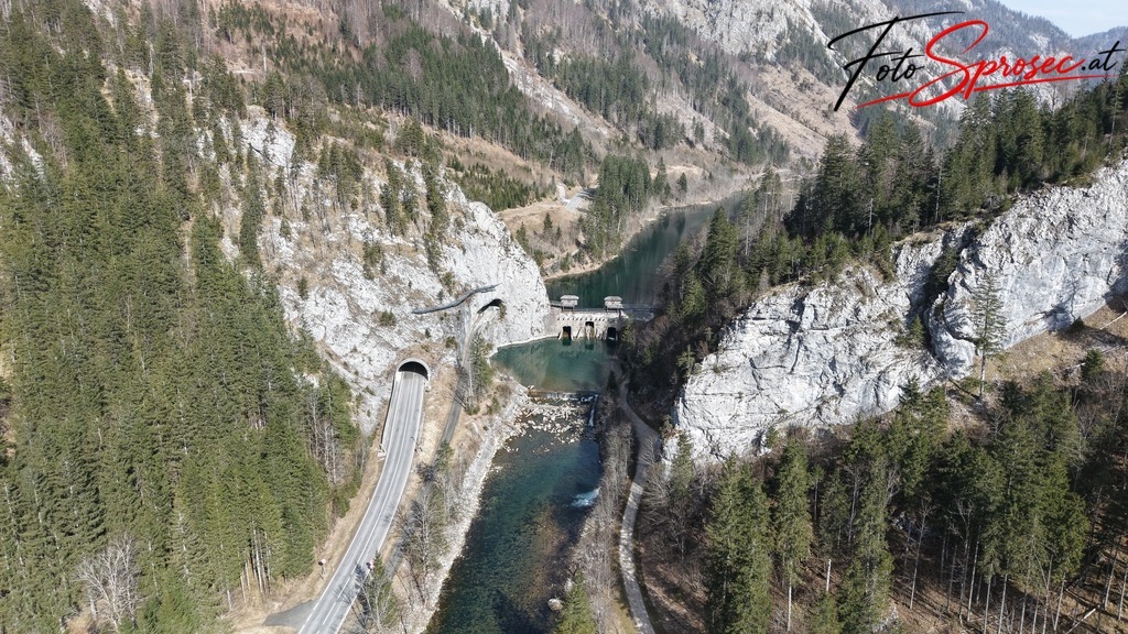 dji_fly_20250308_110430_0024_1741434672275_photo | Mit meiner Kamera halte ich besondere Augenblicke, faszinierende Landschaften und interessante Details fest. Dabei entstehen ganz unterschiedliche Aufnahmen – von stimmungsvollen Landschaftsfotografien und beeindruckenden Drohnenaufnahmen über Pressefotos - Realisiert mit Pictrs.com