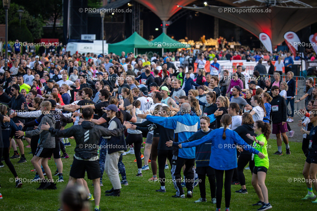 21. ASV Nachtlauf; Koeln, 08.05.24 | Impressionen vom 21. ASV Nachtlauf am 08.05.24 am Tanzbrunnen in Koeln. Foto: BEAUTIFUL SPORTS/Axel Kohring