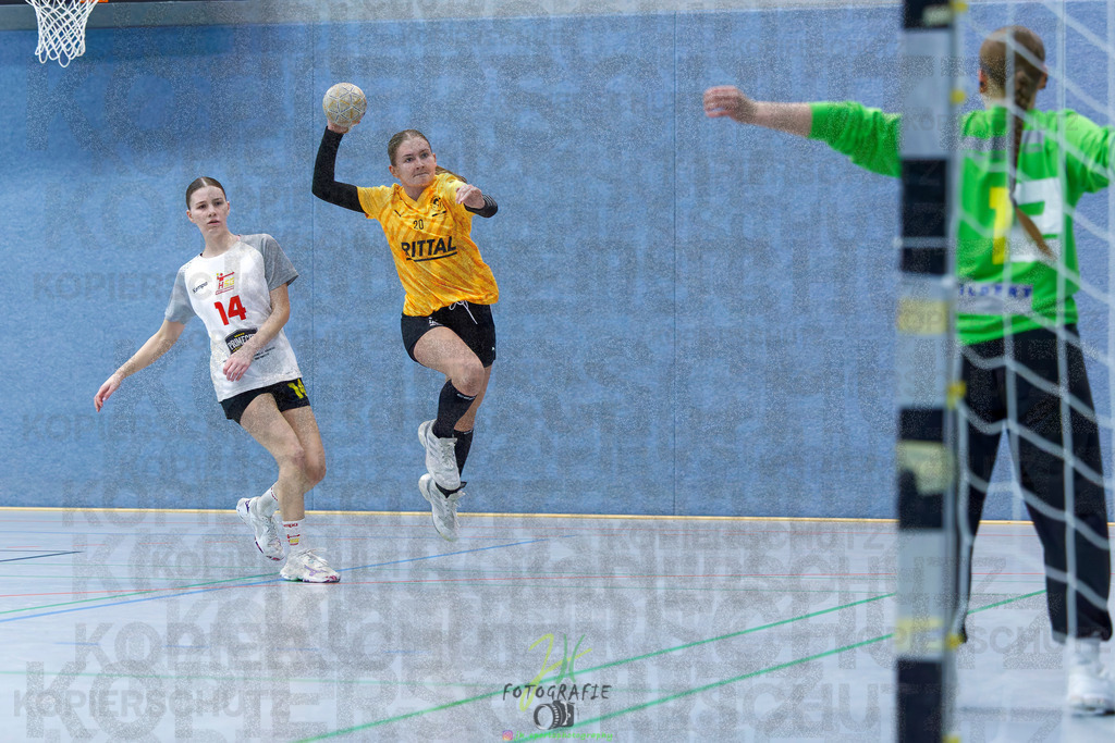 Frauen Oberliga Mitte (HHV); HSG Eibelshausen/Ewersbach - HSG Wettenberg II | Frauen Oberliga Mitte (HHV); HSG Eibelshausen/Ewersbach - HSG Wettenberg II am 13.12.2025 in Steinbrücken (Sporthalle am Hammerweiher)Photo © 2025 - Jörg Heinrich - Realisiert mit Pictrs.com