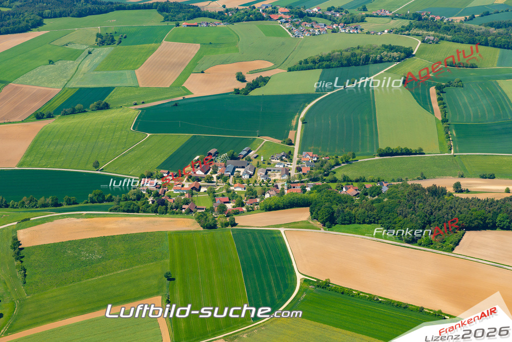 Veitsbuch-Weng-2024-14 | Die Luftbild Suche. Hier finden Sie Luftaufnahmen, Drohnen und Schrägluftbilder von Städten und Orte. Aktuelle + Archiv Luftbilder auch mit Lizenz.