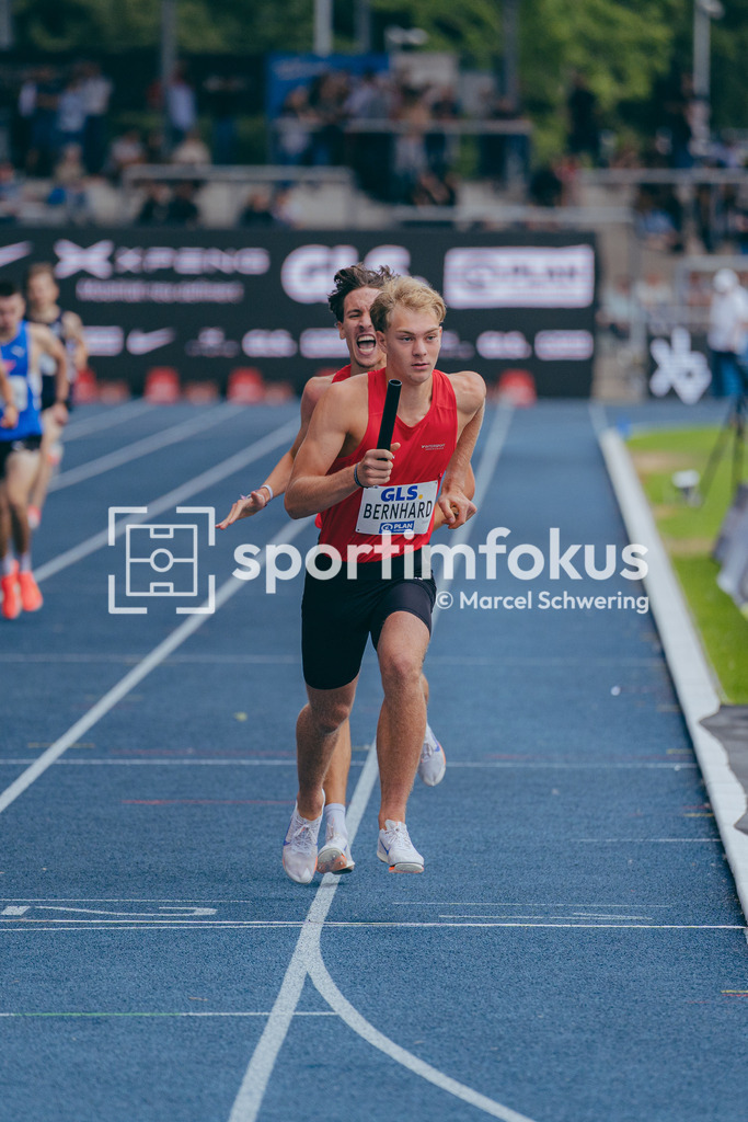 Deutsche Meisterschaften der Frauen und Männer 2026 | Jonathan Bernhard, StG USC Mainz/LC Bingen, 3x1000-Meter-Staffel, Deutsche Meisterschaften der Frauen und Männer 2026, Lohrheidestadion Bochum-Wattenscheid, 26.07.2026. Foto: Marcel Schwering / sportimfokus - Realisiert mit Pictrs.com