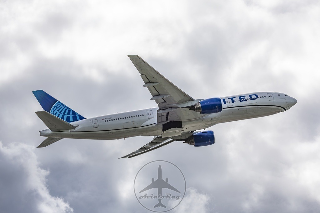 B772- N226UA- UA109-United Airlines-MUC-IAD-20230923-1-TPAI-sharpen-enhance-2x | Browse breathtaking aviation photography and order high-quality prints from AviatoRay's gallery. Perfect for enthusiasts and collectors. - Realisiert mit Pictrs.com