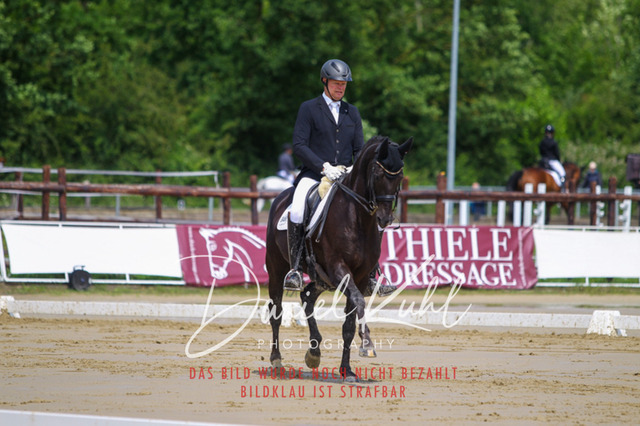 DKP40718 | Turniersportfotografie; Pferdefotografie; Dressurfotografie