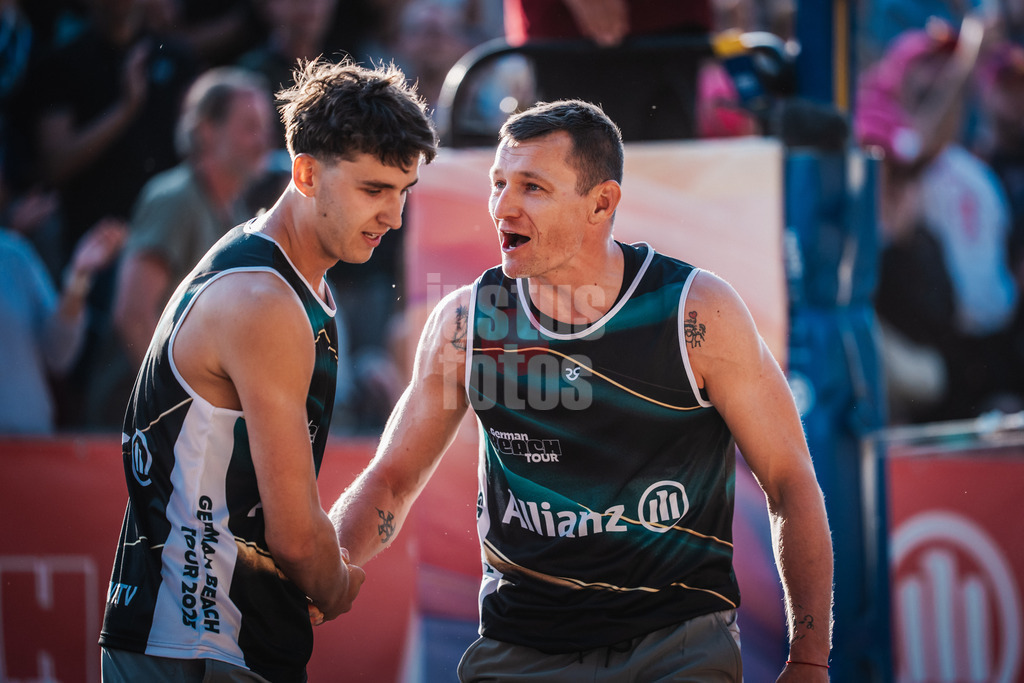 Beachvolleyball | Männer | Allianz German Beach Tour 2025 | Tourstop Düsseldorf | 17.05.2025 | v.l. Kristians Fokerots und Martins Plavins