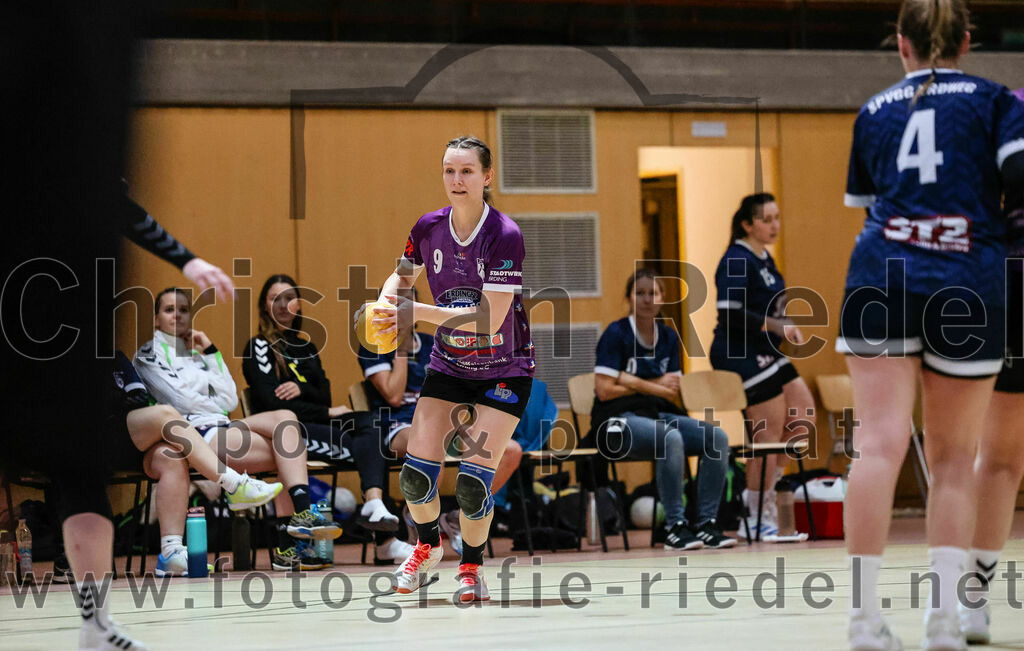 2024-02-03_033_SpVgg_Altenerding_gegen_SpVgg_Erdweg | Erding, Deutschland, 03.02.2024:
Handball, Bezirksoberliga Frauen Altbayern 2023 / 2024, 13. Spieltag, SpVgg Altenerding gegen SpVgg Erdweg, Endergebnis: 25:21

Julia Kranich (SpVgg Altenerding, #9)

Foto: Christian Riedel / fotografie-riedel.net