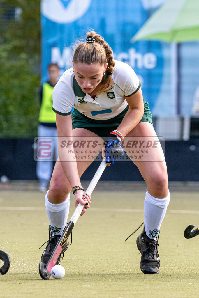 SFE_20231021_0080 | Deutsche Meisterschaft Weibliche U16 Halbfinale Uhlenhorst Mülheim - Berliner HC am 21.10.2023 in Köln (Düsseldorfer Hockeyclub 1905 e.V.), Photo: Stephan Fehrmann 2023 (Sports-Gallery)