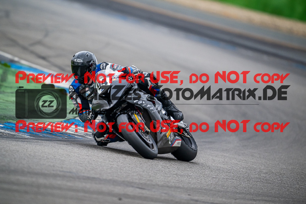 MaZZes_FotoMatrix_220925_0631 | PRO SUPERSTOCK