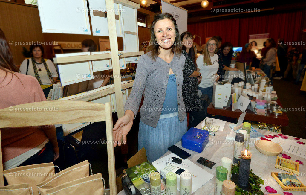 02-news-2022-Okt16-Frauenmesse-WB-AIRMED-WTV_4918 | Info aus dem Bezirk Reutte/Ausserfern Tirol sowie eine umfangreiche Bilddatenbank über die gesamte Region: Lechtal, Talkessel Reutte, Tannheimertal, Zwischentoren. Lech, Plansee, Zugspitze, Grenztunnel, B179, Fernpassstraße, Verkehr, Lawinen, Tradition, - Realisiert mit Pictrs.com