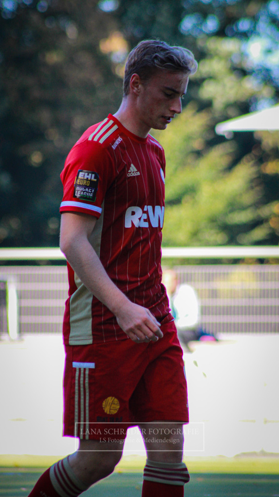 Rot - Weiß Köln - Havesterhuder THC 09.10.22-50 | lanaschraderfotografie - Realisiert mit Pictrs.com