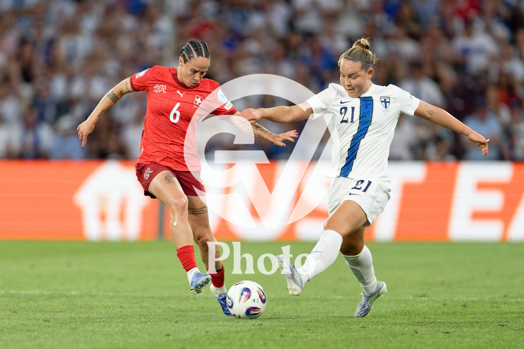 Finland v Switzerland: UEFA Women's EURO 2025 Group A | GENEVA, SWITZERLAND - JULY 10: Geraldine Reuteler of Switzerland (L) and Oona Sevenius of Finland (R) fight for possession  during the UEFA Women's EURO 2025 Group A match between Finland and Switzerland at Stade de Geneve on July 10, 2025 in Geneva, Switzerland. (Photo by Giuseppe Velletri/Sports Press Photo/Getty Images)