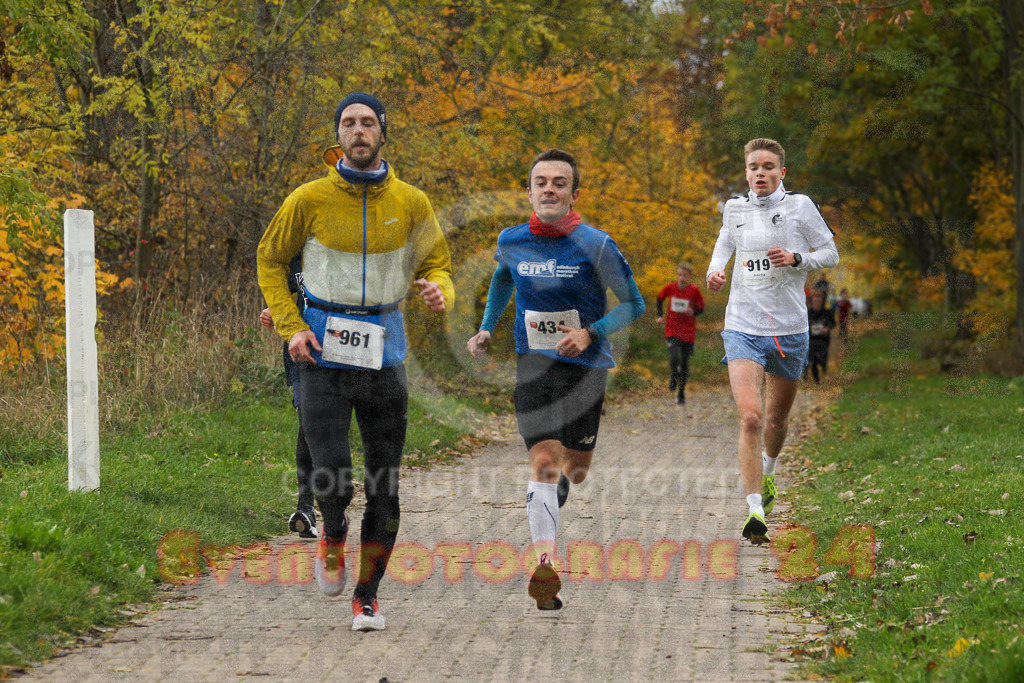 221127_1037_EV4_1765 | Sportfotografie im Rhein-Sieg Kreis, Köln, Bonn, NRW, Rheinland Pfalz, Hessen, etc. Unser Tätigkeitsfeld umfasst den Laufsport vom Volkslauf über den Marathon, Duathlon, Triathon bis zum Ultralauf wie Kölnpfad Ultra oder Schindertrail.