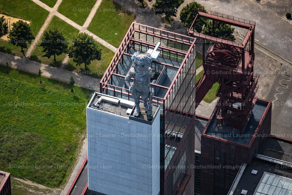 4050061 | Herkules auf dem Nordsternturm, Zeche Nordstern, Gelsenkirchen