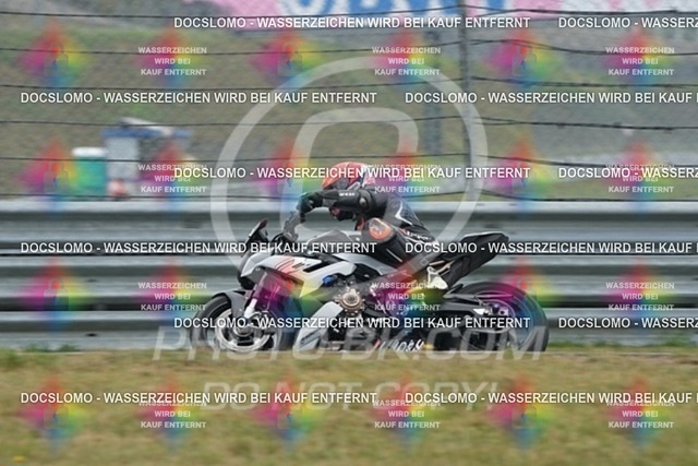 2024_08_18_PBK_43282 | Sportfotografie; SlowMotion; Video; Rennstrecke; Hafeneger; Speer; Racing; RSE; BMW; CBO; Trackday; Motorsportarena; Hockenheimring; Brno; Most; Barcelona; Valencia
