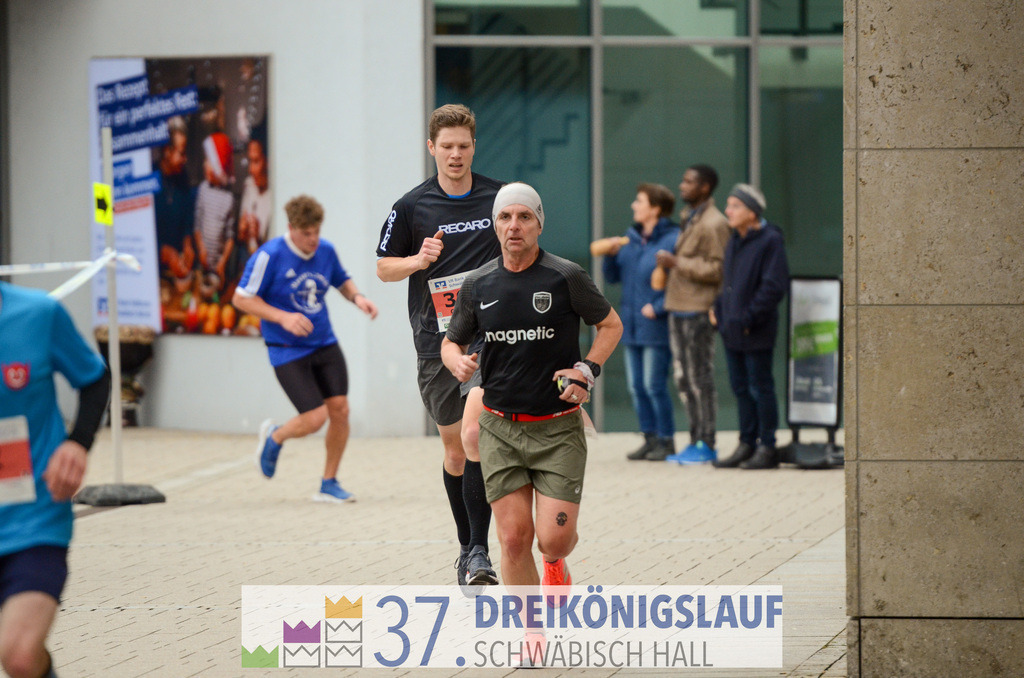 VR Bank Hauptlauf 10000m | 3 Koenigslauf 2023 - Realisiert mit Pictrs.com