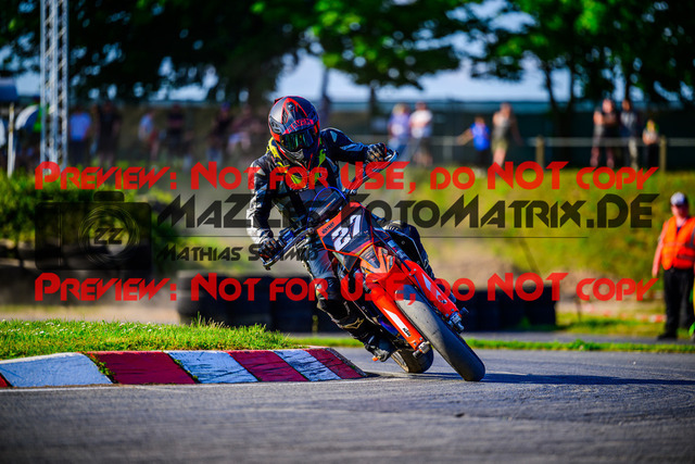 MaZZes_FotoMatrix_240511_6021986_9270 | UE40