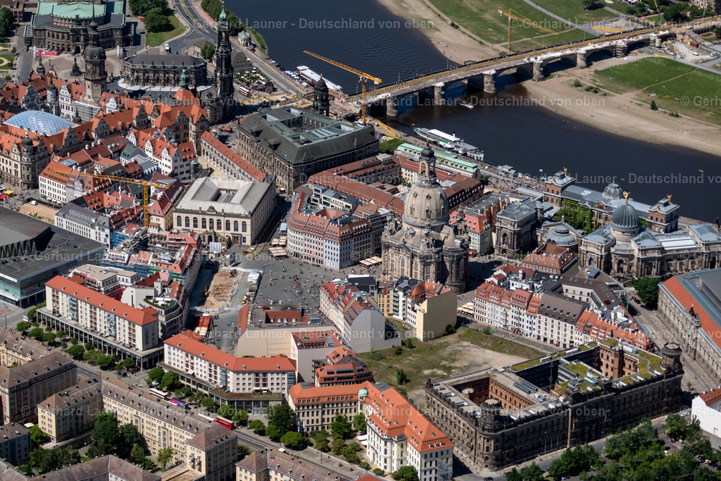 3803709 | DRESDEN  Altstadtbereich und Innenstadtzentrum am Neumarkt im Zentrum in Dresden im Bundesland Sachsen, Deutschland. Weiterführende Informationen bei: Landeshauptstadt Dresden,  Stiftung Frauenkirche Dresden. // Old Town area and city center in the district Zentrum in Dresden in the state Saxony, Germany. Further information at: Landeshauptstadt Dresden,  Stiftung Frauenkirche Dresden. Foto: Gerhard Launer