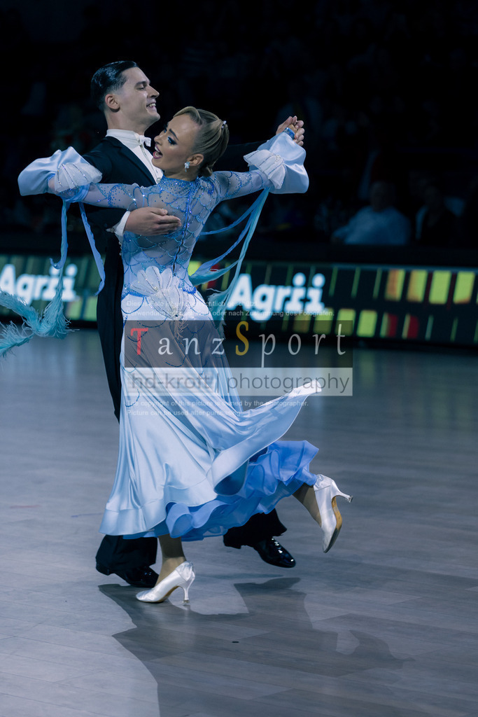 20251101_TGP_5949 | Tanzsportbilder, Standardtanz, Lateintanz, WDSF, DTV, LTVB, dancecomp, goc, hessen tanzt, blaues band der spree, walzer, tango, wiener walzer, slowfox, quickstepp, samba, rumba, cha-cha-cha, paso doble. jive, hd-kroft photography, turniertanzsport