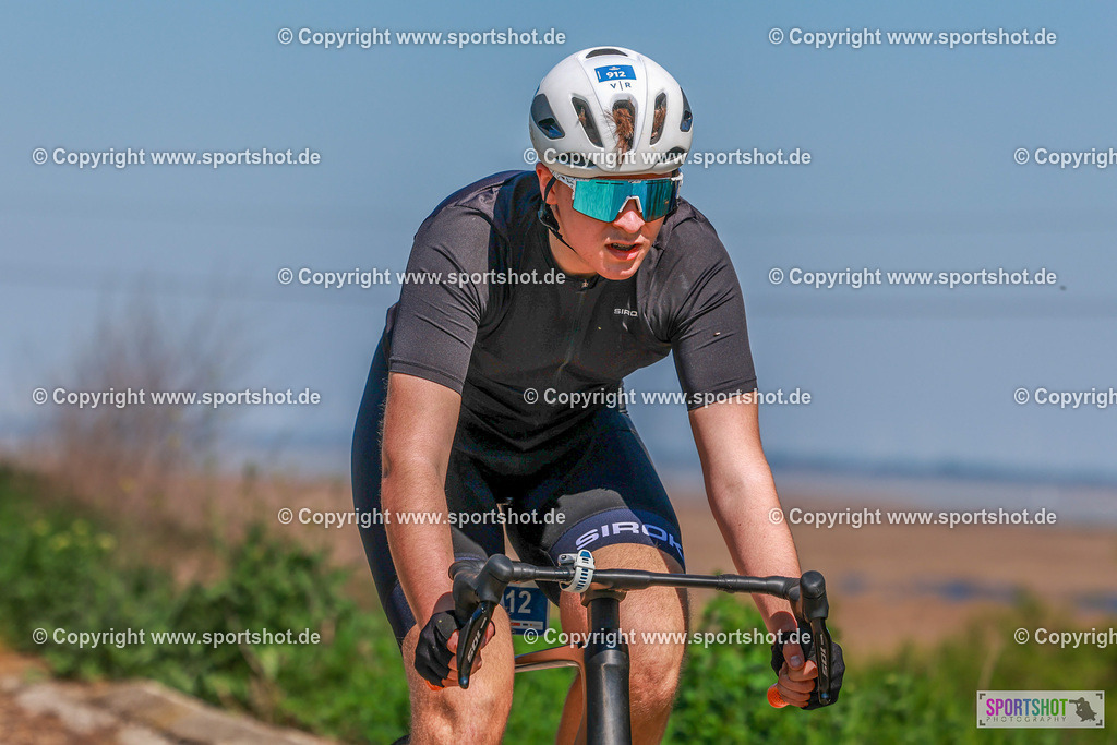 122_AR7_3820 | Neusiedlersee Radmarathon 2026@sportshot_your_pictrs #yourpictures#roadtowm2029 #nrm #neusiedlerseeradmarathon #neusiedlersee #neusiedlerseetourismus #burgenland #mörbisch #nrm26 #burgenlandtourismus #voglundco #poweredbyburgenlandtourismus #radsport #rad #marathon #ucigranfondo #visitburgenland #ucigranfondoworldseries