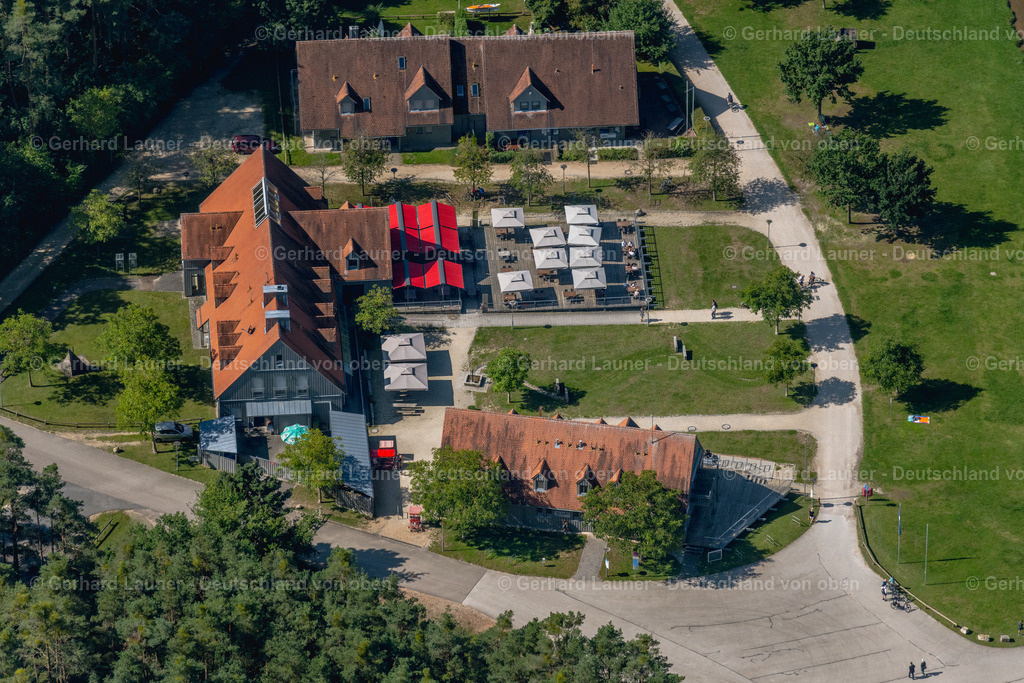 4050680 | ROTH 02.09.2021 Uferbereiche am Seegebiet des Rothsee in Roth im Bundesland Bayern, Deutschland. // Riparian areas on the lake area of Rothsee in Roth in the state Bavaria, Germany. Foto: Gerhard Launer