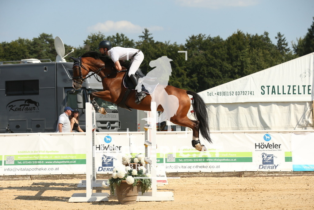 DL2Q6855 | Willkommen bei Brunnmayr - Design & Fotografie – Ihrem Spezialisten für Reitturniere und Pferdeveranstaltungen in Oberösterreich, Salzburg und Bayern! Seit über 17 Jahren sind wir leidenschaftlich dabei.