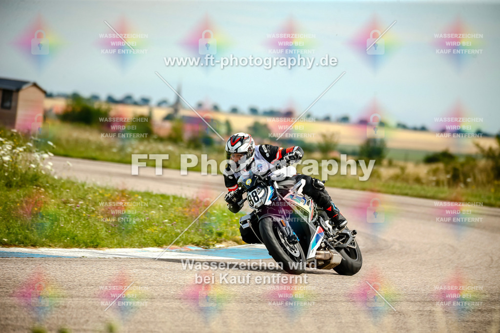 Chambley Juli-2543 | Hier findet Ihr Bilder von Touristenfahrten auf der Nürburgring Nordschleife oder von anderen Veranstaltungen die ich besucht habe. Viel Spass beim Durch Schauen 