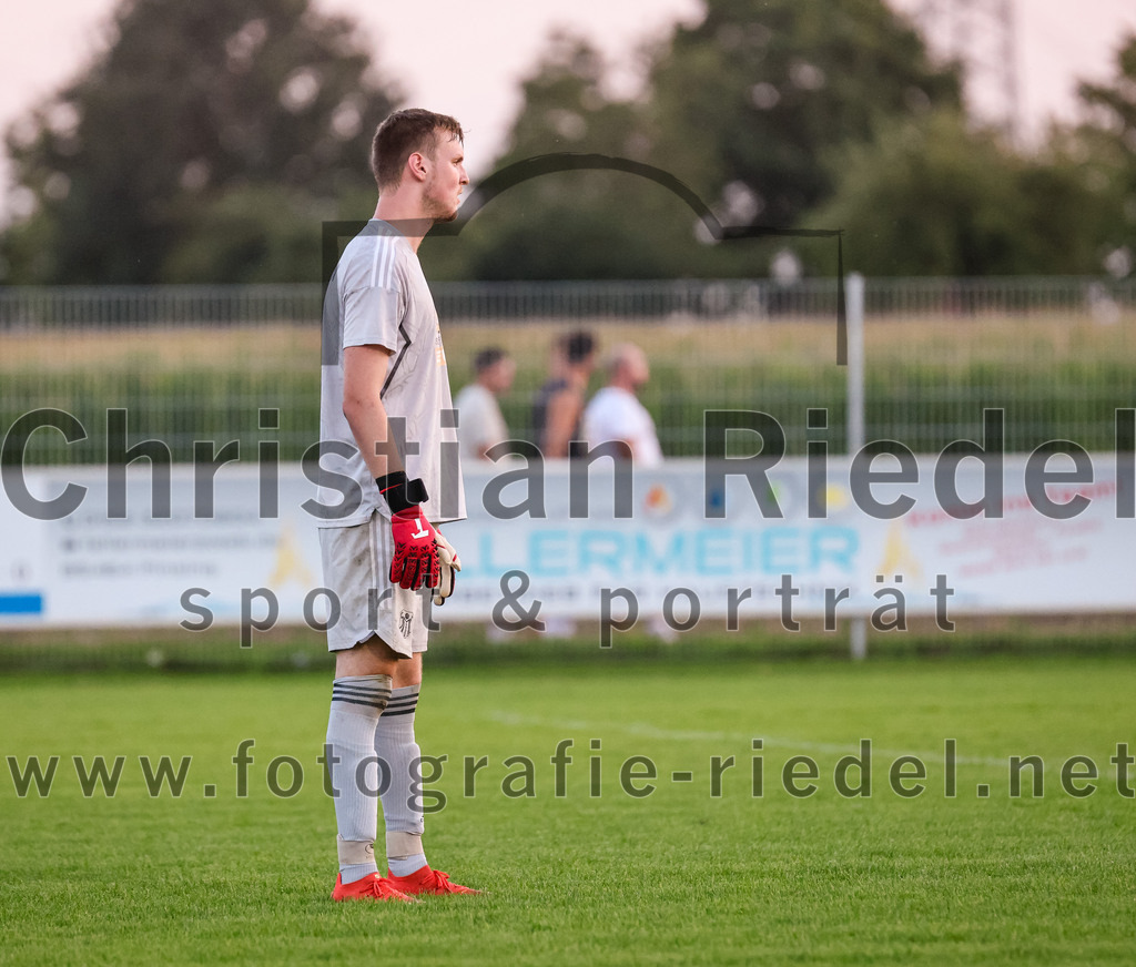 2023-08-22_009_FC_Finsing_gegen_SC_Moosen-Vils | Finsing, Deutschland, 22.08.2023:
Fußball, Kreisliga 2023 / 2024, 5. Spieltag, FC Finsing gegen SC Moosen/Vils, Endergebnis: 5:0

Torwart Julian Walter (SC Moosen/Vils, #1)

Foto: Christian Riedel / fotografie-riedel.net