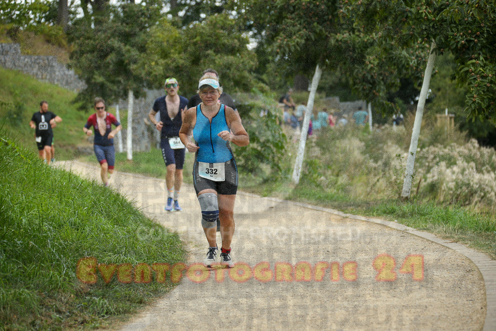 250824_1355_EX1_4241 | Sportfotografie im Rhein-Sieg Kreis, Köln, Bonn, NRW, Rheinland Pfalz, Hessen, etc. Unser Tätigkeitsfeld umfasst den Laufsport vom Volkslauf über den Marathon, Duathlon, Triathon bis zum Ultralauf wie Kölnpfad Ultra oder Schindertrail.