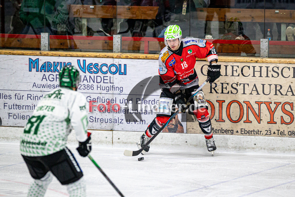TSV Peißenberg MINERS gegen TSV Erding GLADIATORS | Eishockey Bayernliga Herren Vorrunde 2024/25, TSV Peißenberg MINERS gegen TSV Erding GLADIATORS, 20250119,Valentin HÖRNDL (MINERS 18) in Aktion,2025-01-19 in Peißenberg (Eisstadion Peißenberg)Valentin HÖRNDL (MINERS 18)Copyright: WolfgangxLindner foto-lindner.de