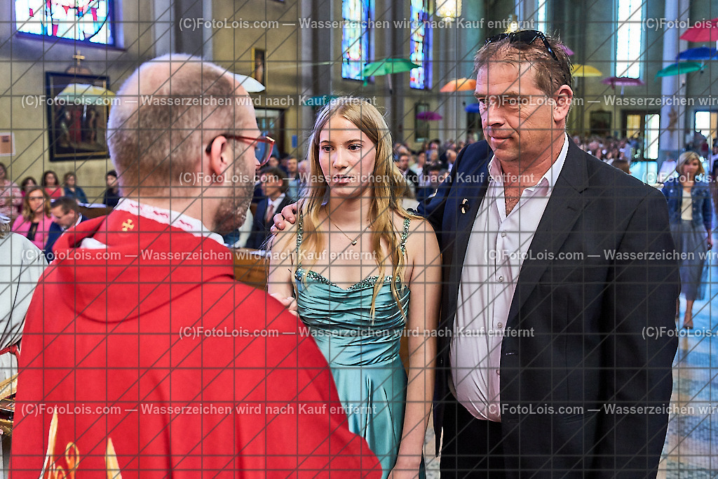 ALP0918_PfarrFirmung Wieselburg_Firmvorgang | (C)FotoLois.com, Alois Spandl, Firmung in der Pfarrkirche Wieselburg mit Generalvikar Dr. Christoph Weiss, Dechant Pfarrer Daniel Kostrzycki und Monignore Franz Dammerer, Sa 15. Juni 2024.