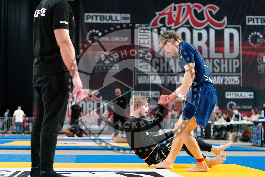 20250517PBB3992 | Athletes compete during the first day of the ADCC Amateur World Championship on May 15, 2025 in Warsaw, Poland. © Chiara Dazi / photoblackbelt
