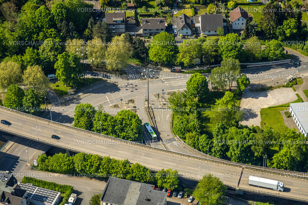 Hagen240504337 | Luftbild, Volme Brücke Volmetalstraße Bundesstraße B54, Wohngebiet Eilpe, Hagen, Ruhrgebiet, Nordrhein-Westfalen, Deutschland