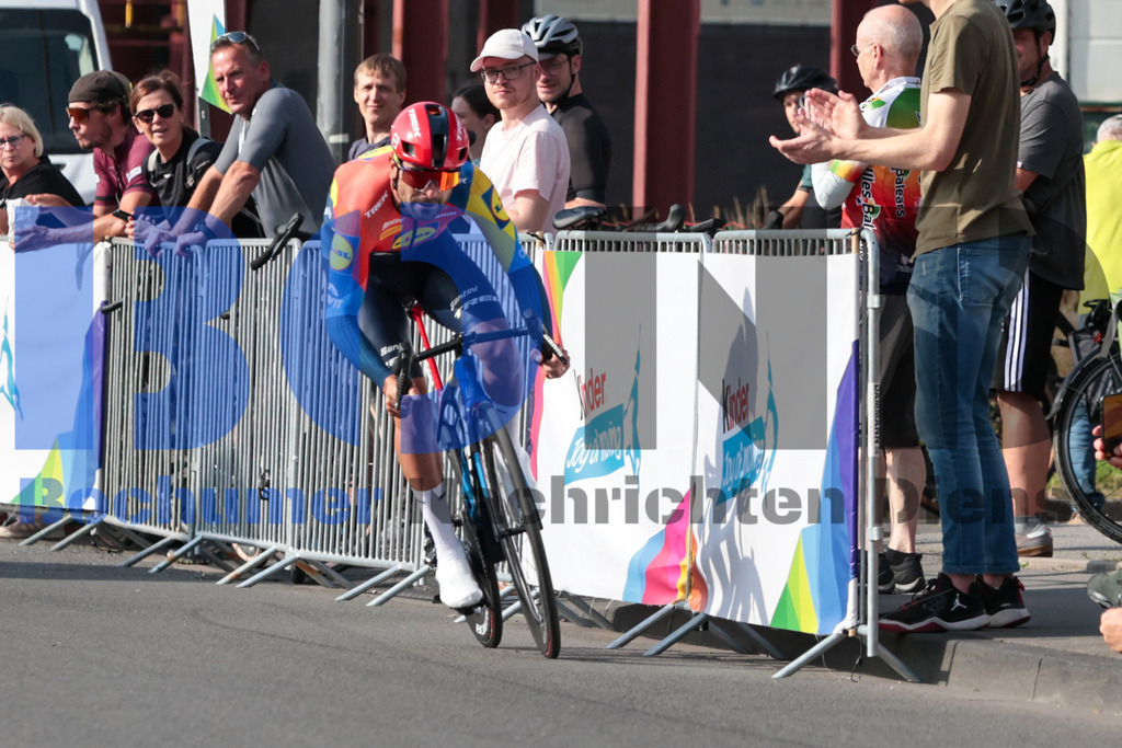 SES_DEUTOU20250820-91 | bond - Realisiert mit Pictrs.com